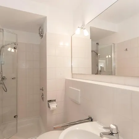 Trafalgar 430 Apartment *